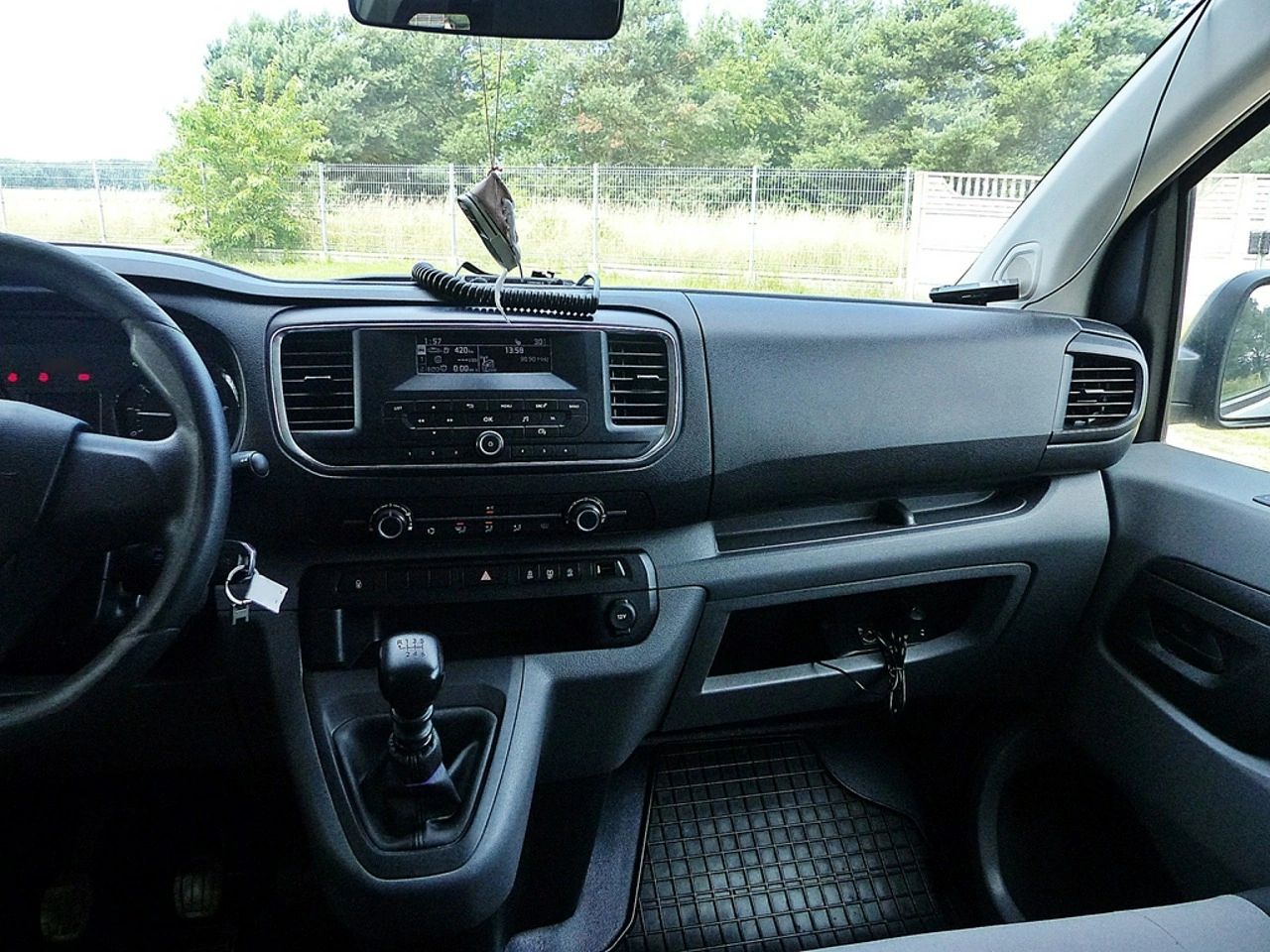 Peugeot Traveller - Zdjęcie 36