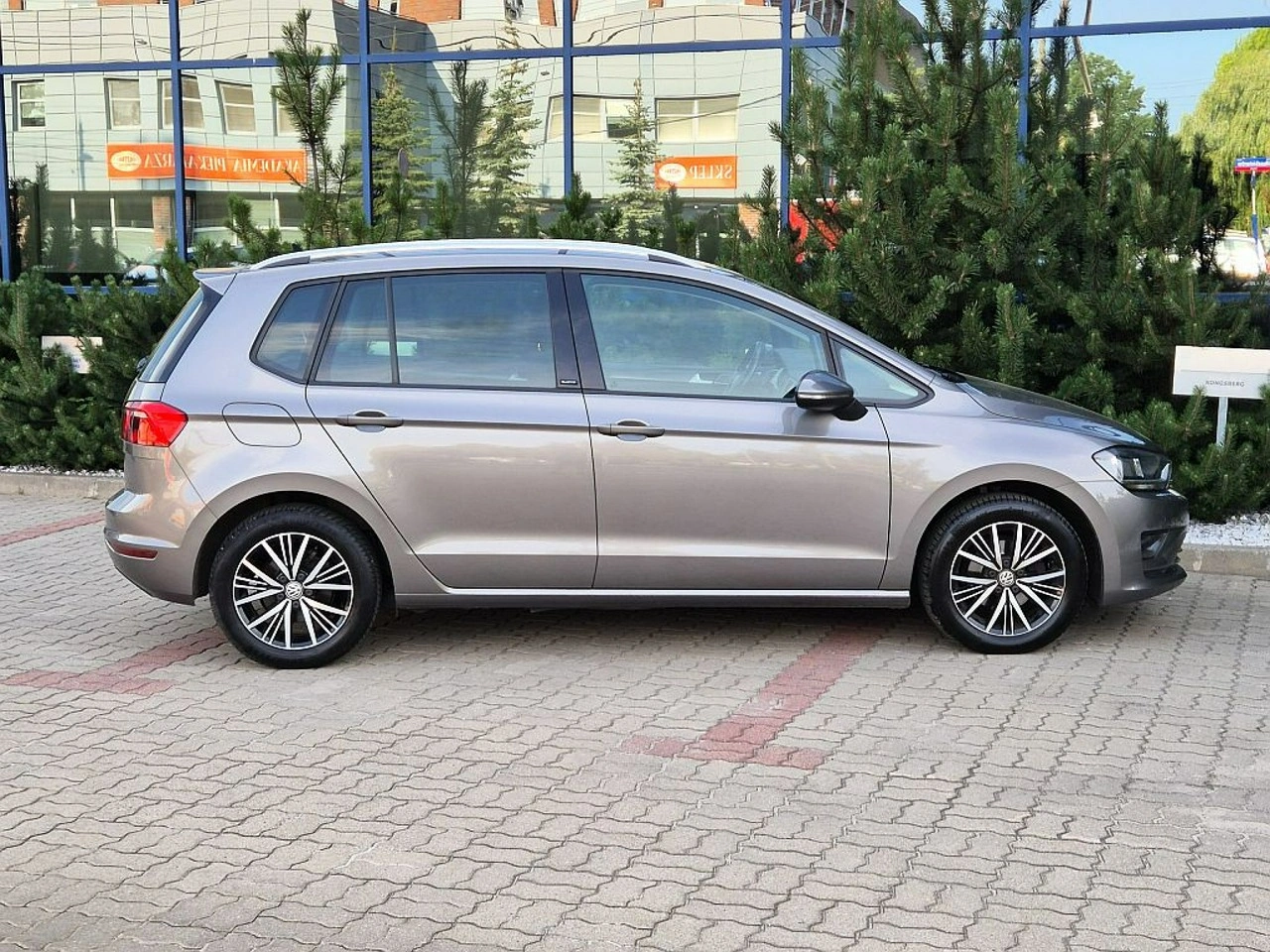 Volkswagen Golf Sportsvan - Zdjęcie 10