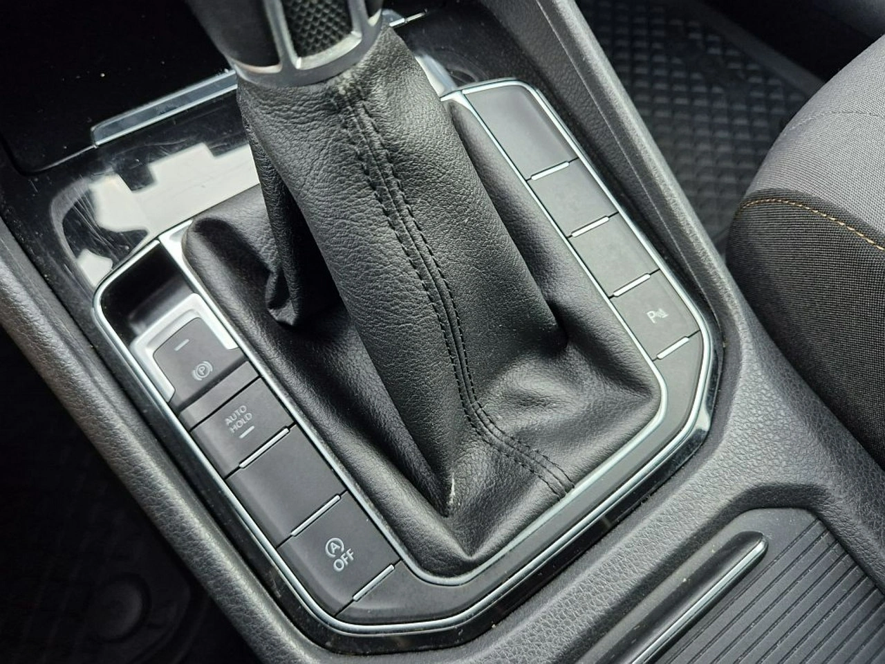 Volkswagen Golf Sportsvan - Zdjęcie 21