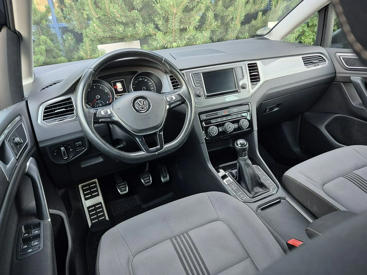 Volkswagen Golf Sportsvan - Zdjęcie 4