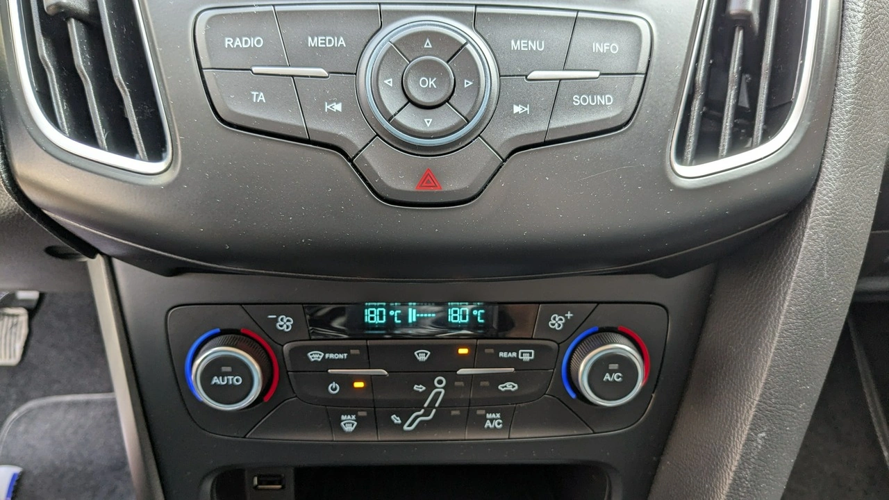 Ford Focus - Zdjęcie 22