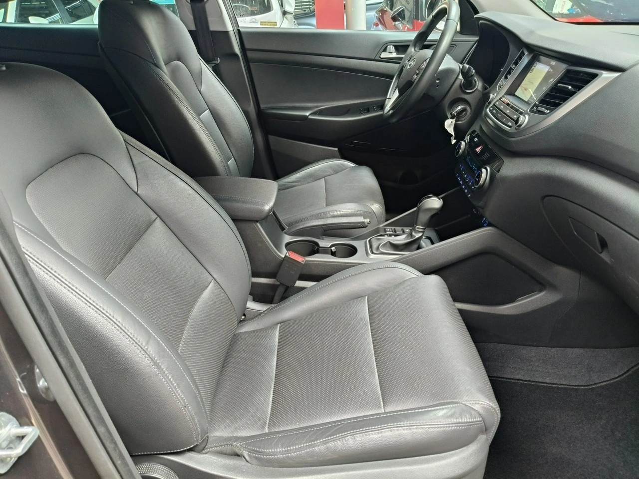 Hyundai Tucson - Zdjęcie 13