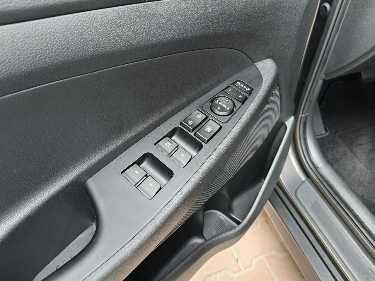 Hyundai Tucson - Zdjęcie 16