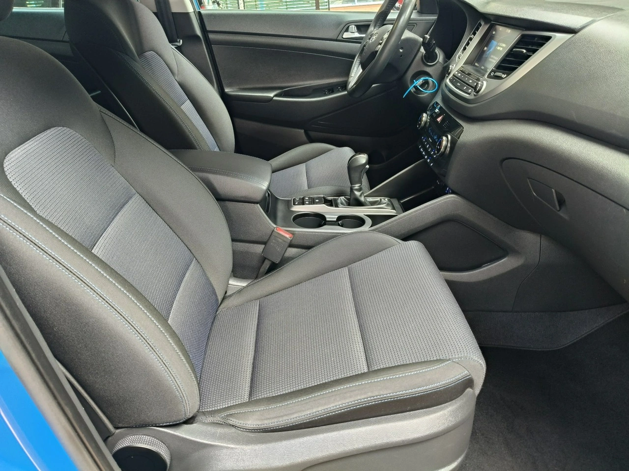 Hyundai Tucson - Zdjęcie 12