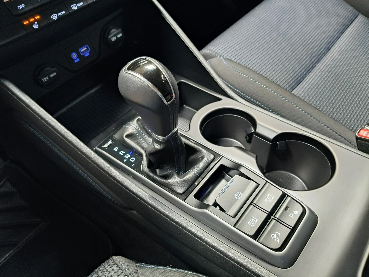 Hyundai Tucson - Zdjęcie 25