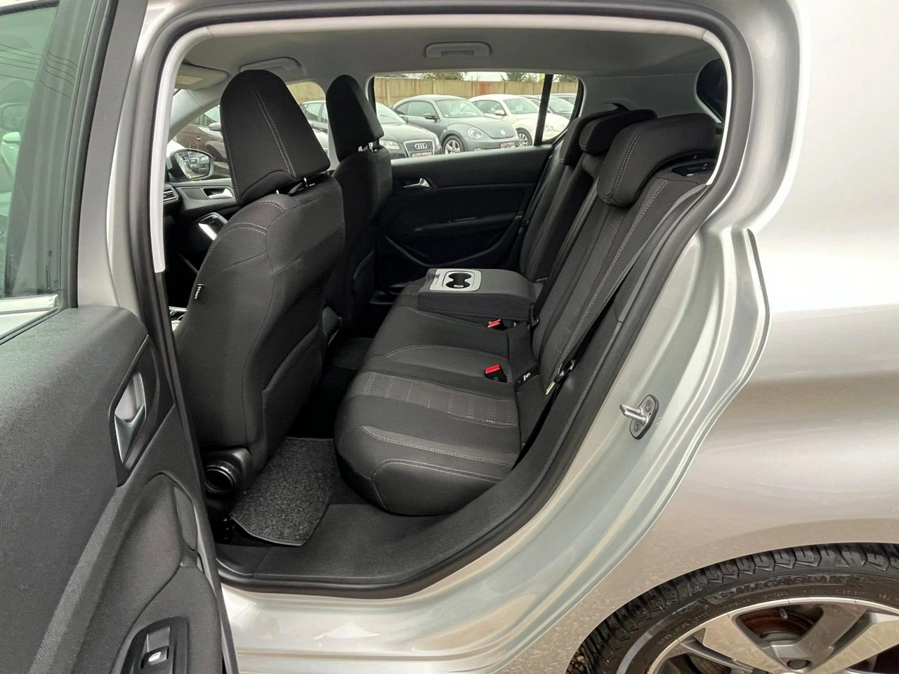 Peugeot 308 - Zdjęcie 29