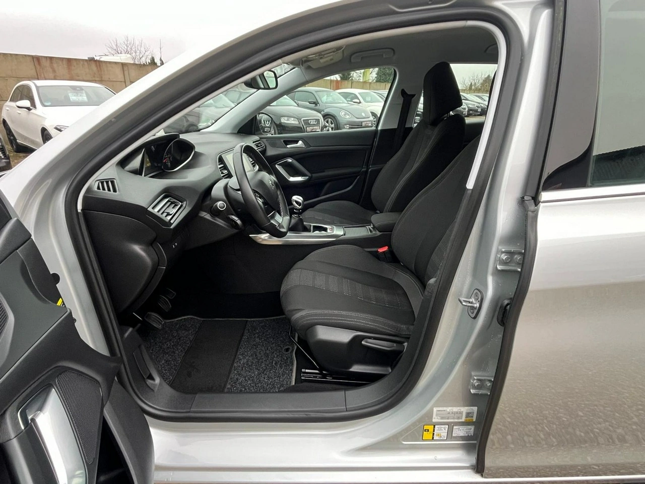 Peugeot 308 - Zdjęcie 4