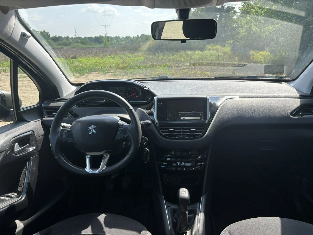 Peugeot 208 - Zdjęcie 19