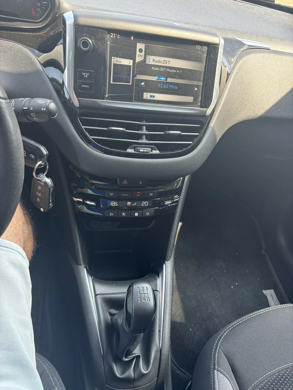 Peugeot 208 - Zdjęcie 24
