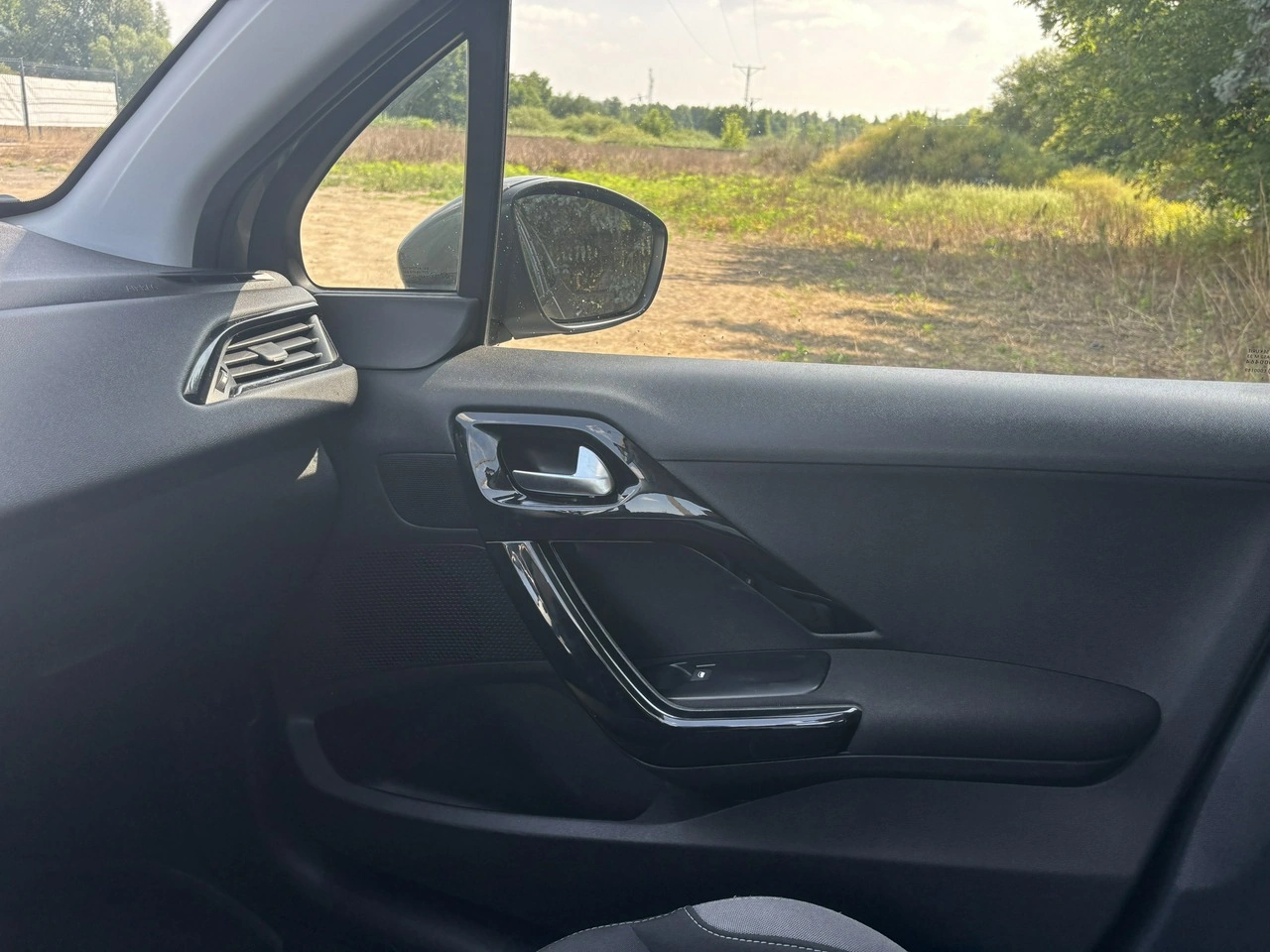 Peugeot 208 - Zdjęcie 26