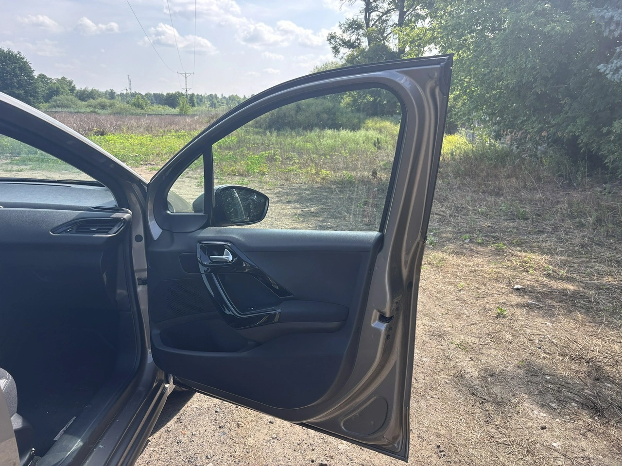 Peugeot 208 - Zdjęcie 34