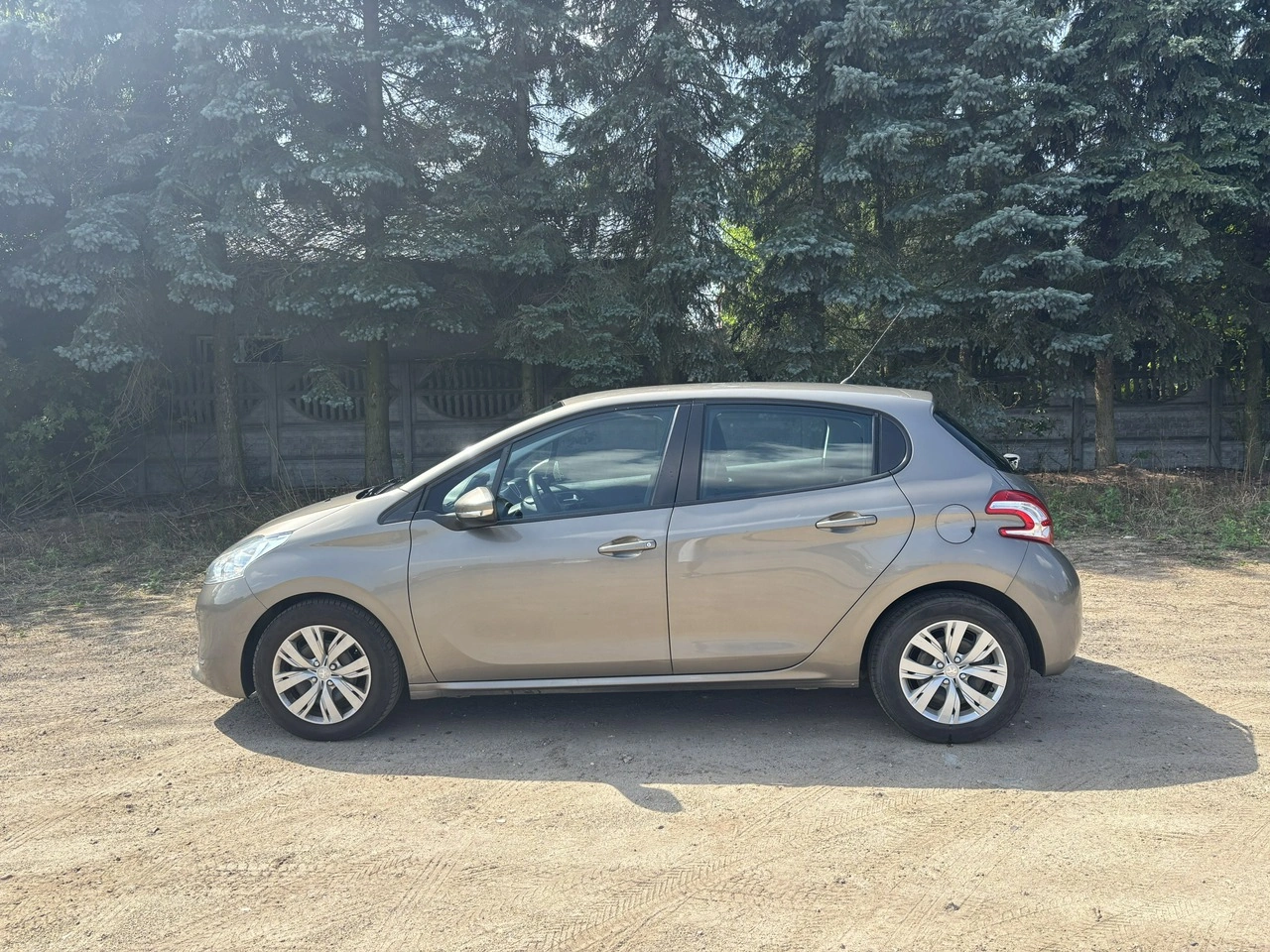 Peugeot 208 - Zdjęcie 5