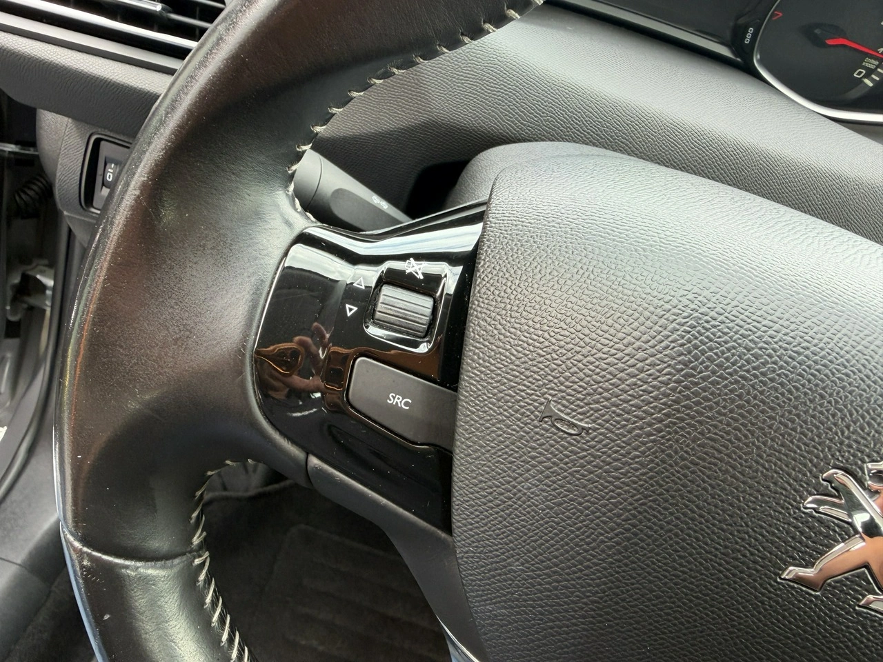 Peugeot 308 - Zdjęcie 10