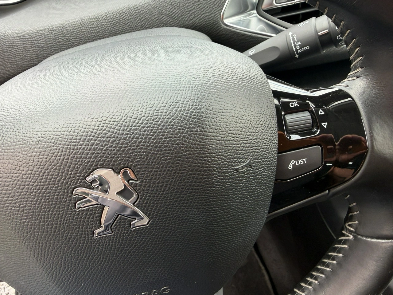 Peugeot 308 - Zdjęcie 11