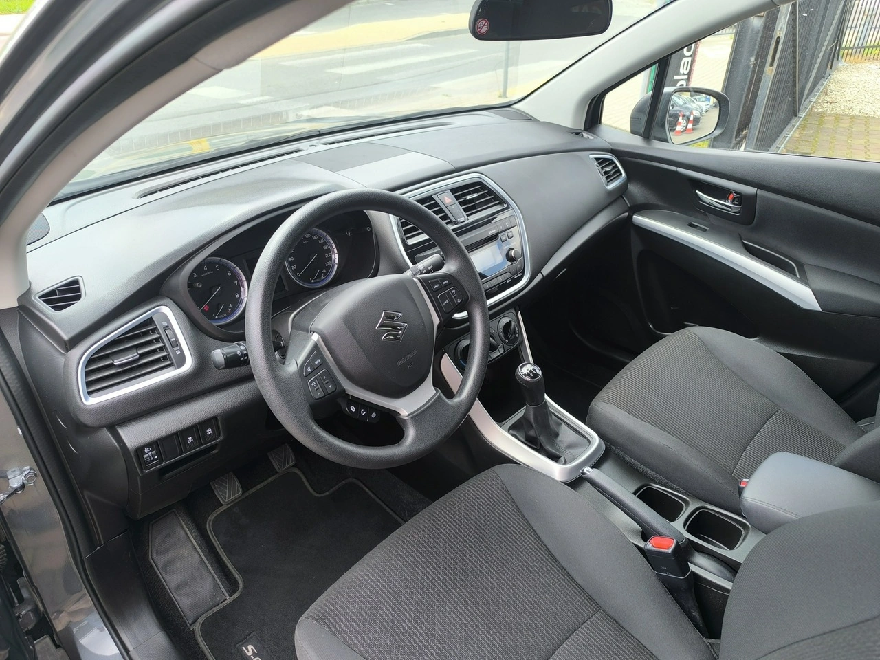 Suzuki SX4 S-Cross - Zdjęcie 13