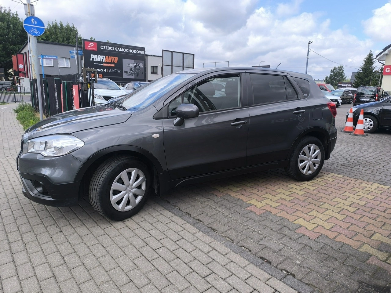 Suzuki SX4 S-Cross - Zdjęcie 8