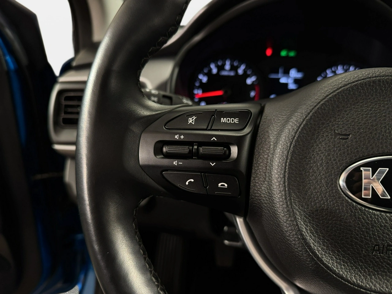 Kia Rio - Zdjęcie 17