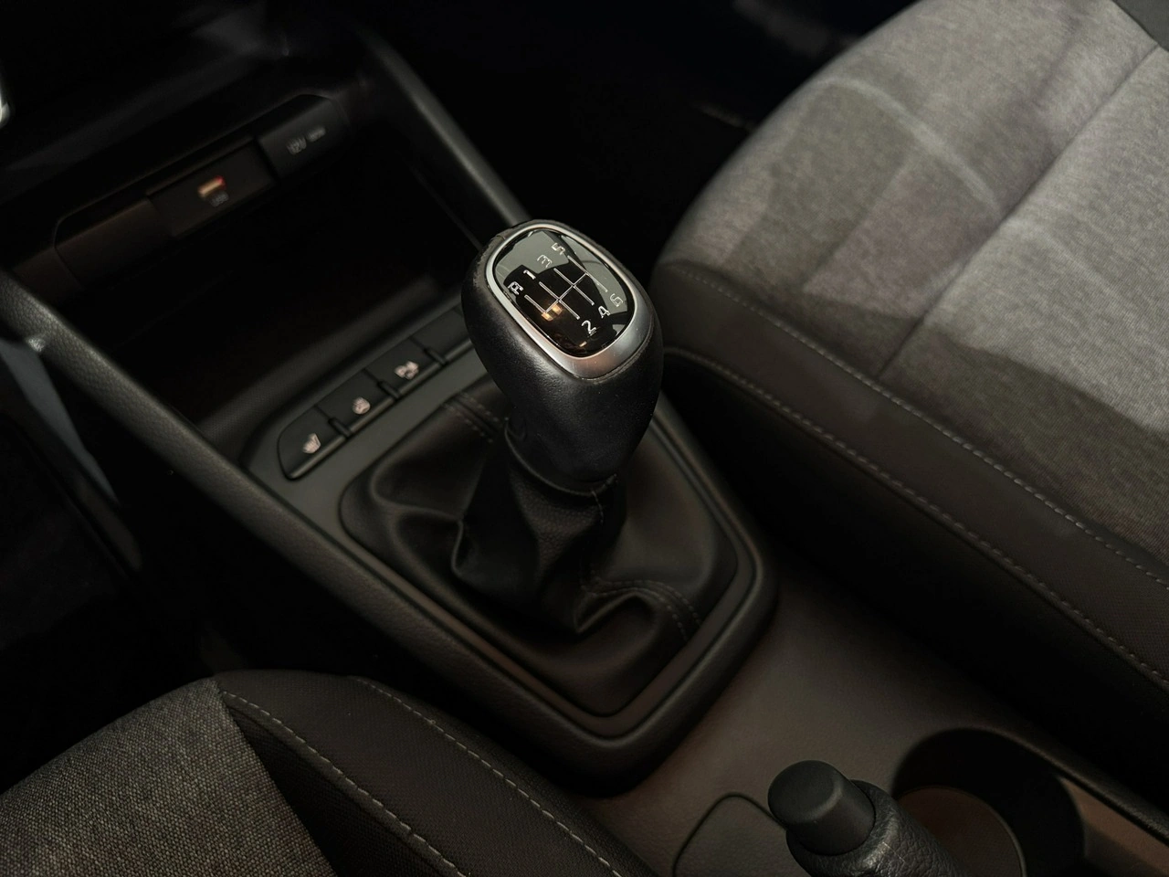 Kia Stonic - Zdjęcie 23