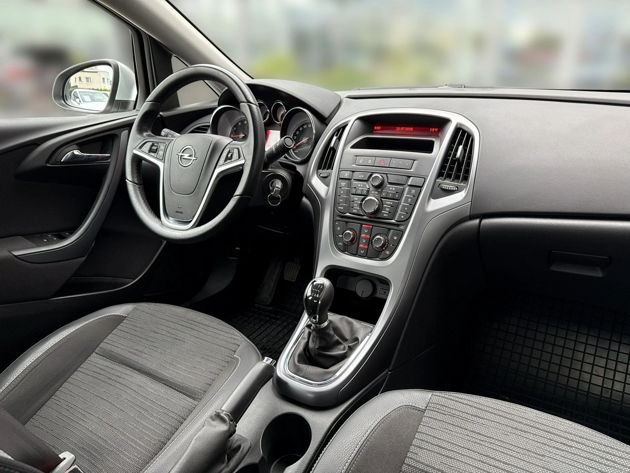 Opel Astra - Zdjęcie 12
