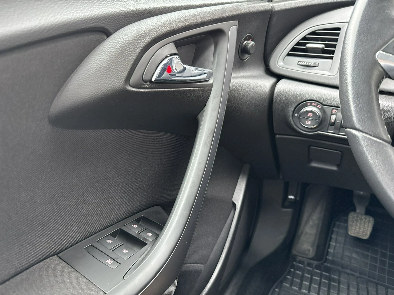 Opel Astra - Zdjęcie 18