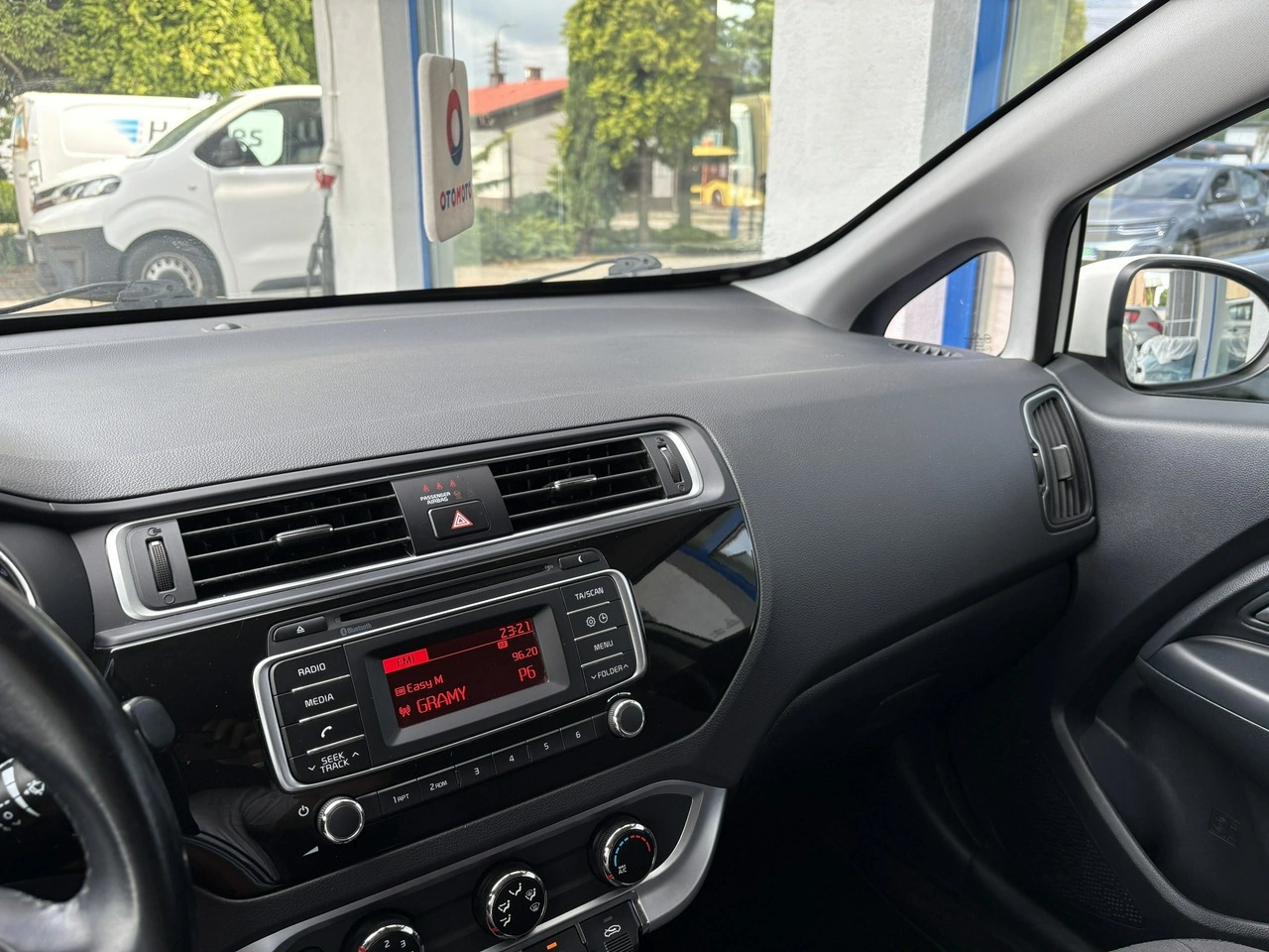 Kia Rio - Zdjęcie 13