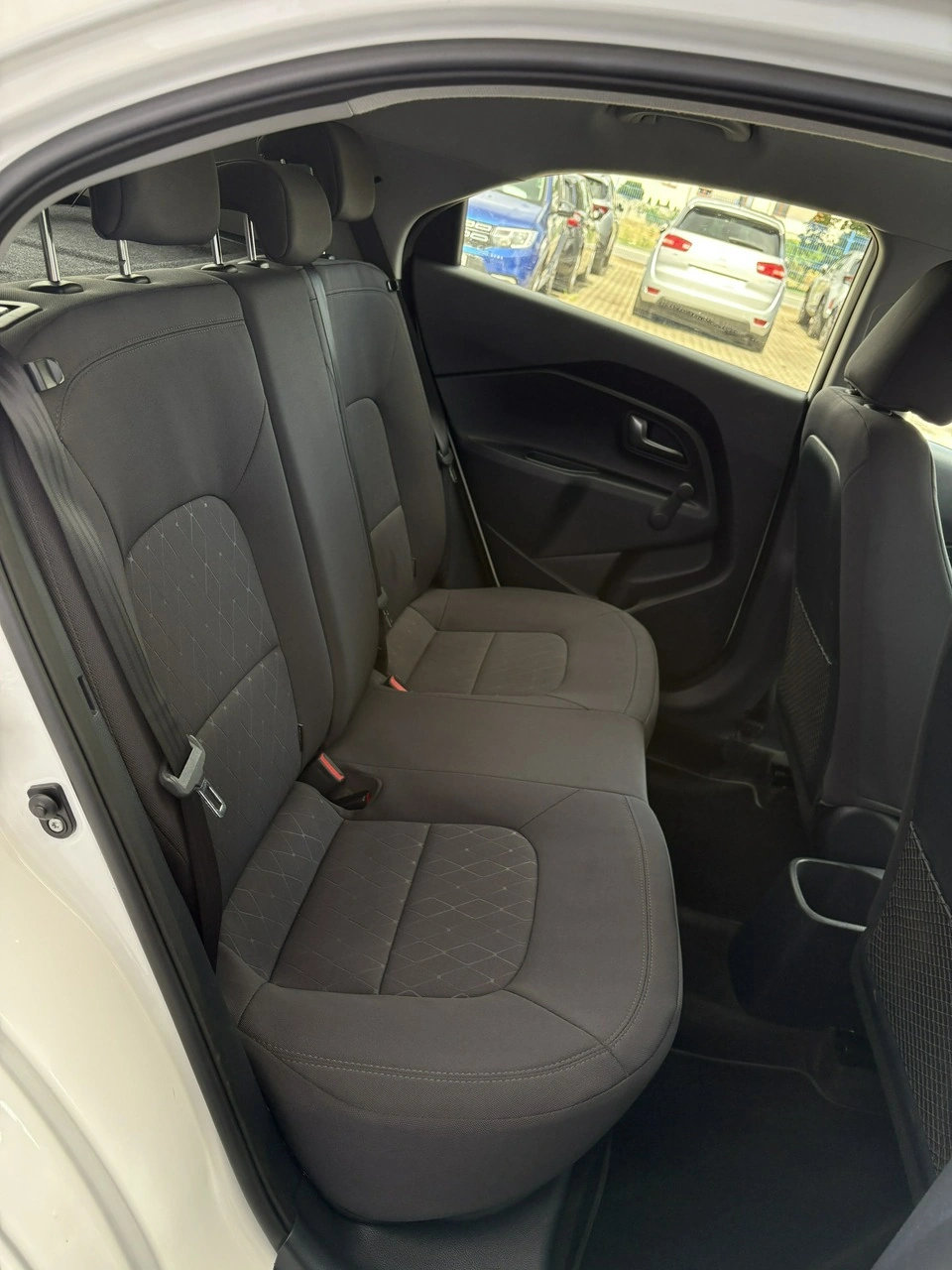 Kia Rio - Zdjęcie 16