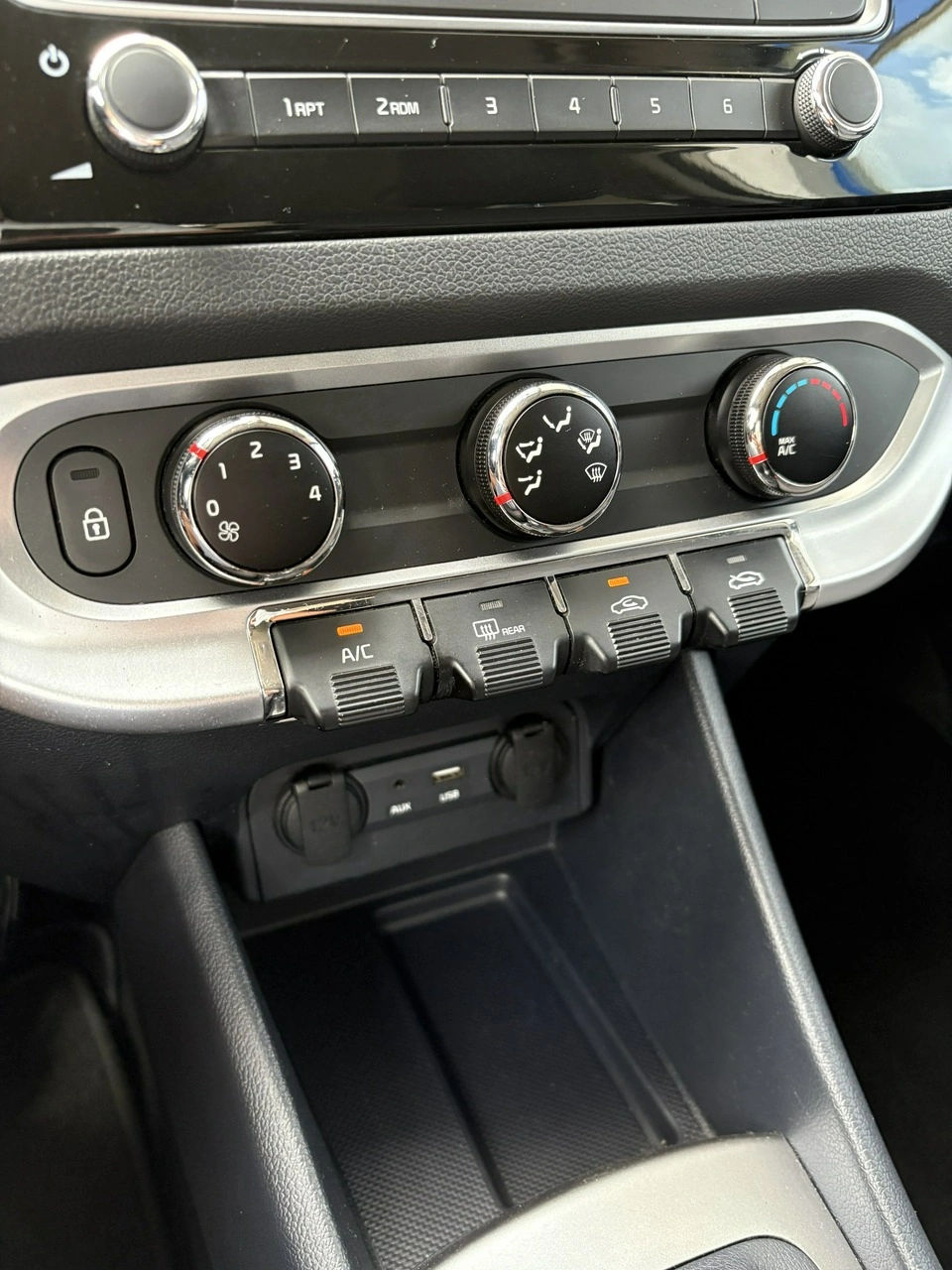 Kia Rio - Zdjęcie 24