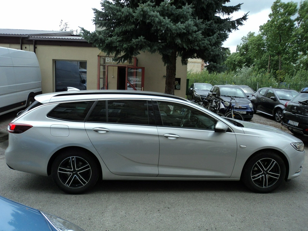Opel Insignia Sports Tourer - Zdjęcie 2