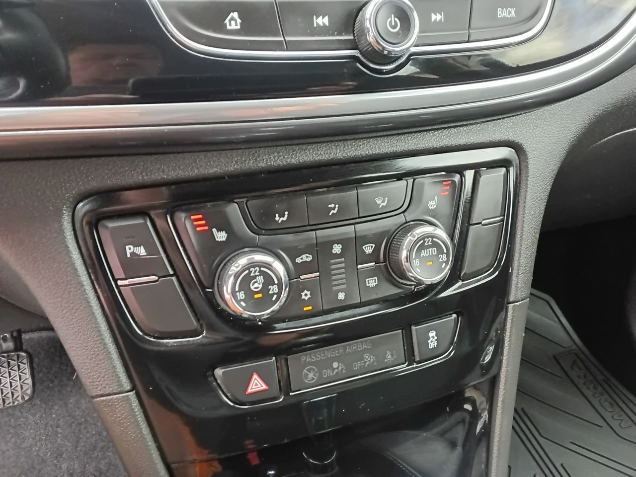 Opel Mokka - Zdjęcie 21