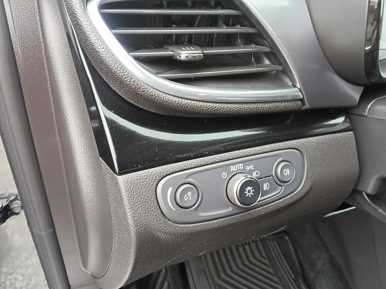 Opel Mokka - Zdjęcie 28