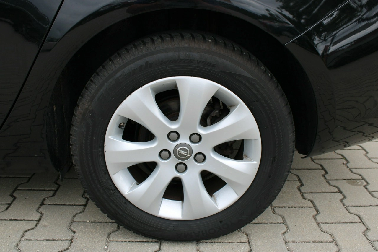 Opel Astra - Zdjęcie 28
