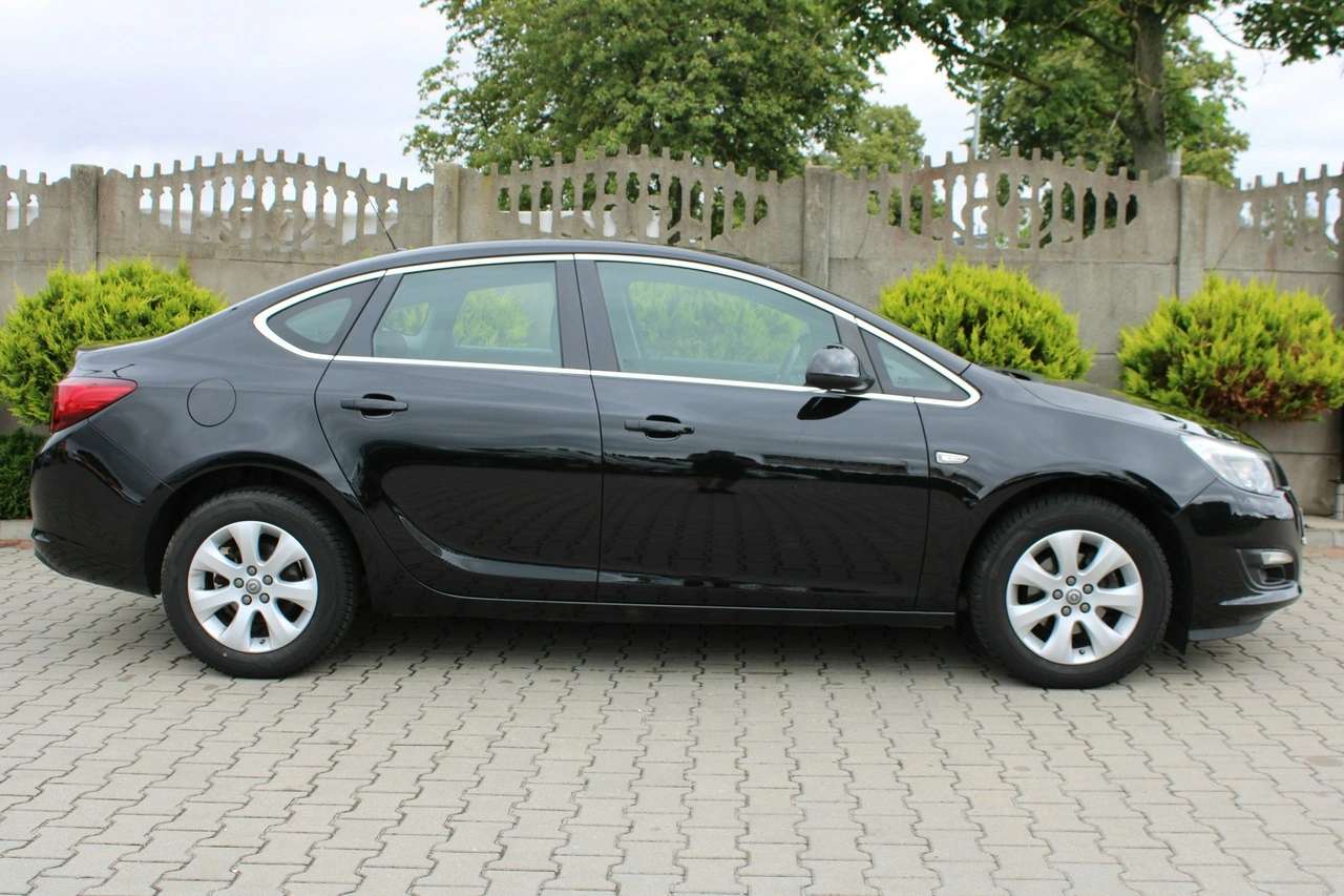 Opel Astra - Zdjęcie 32