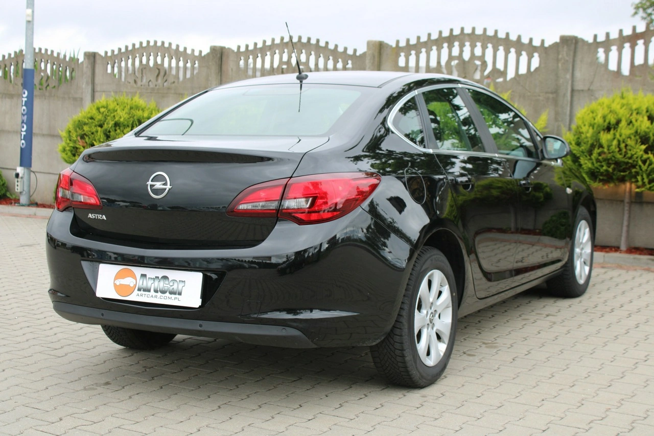 Opel Astra - Zdjęcie 35