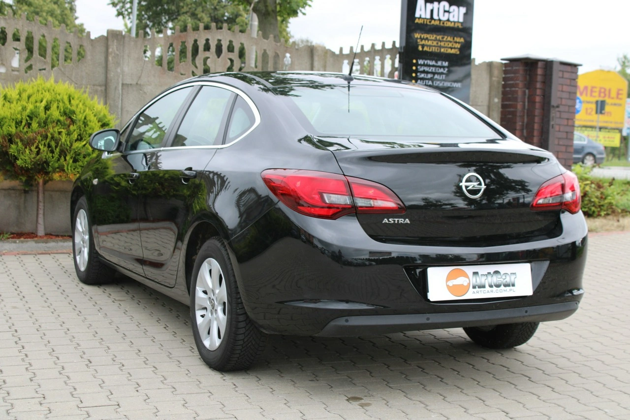 Opel Astra - Zdjęcie 37