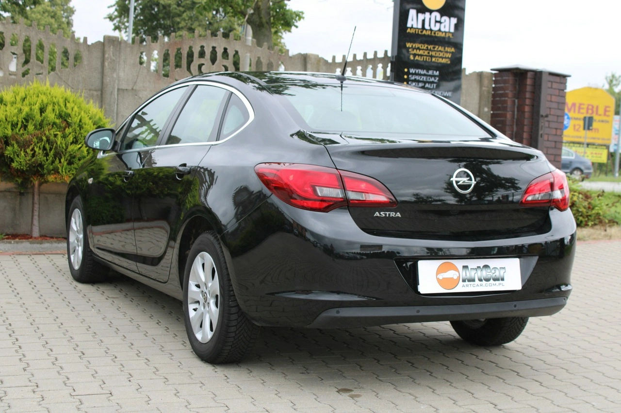Opel Astra - Zdjęcie 5