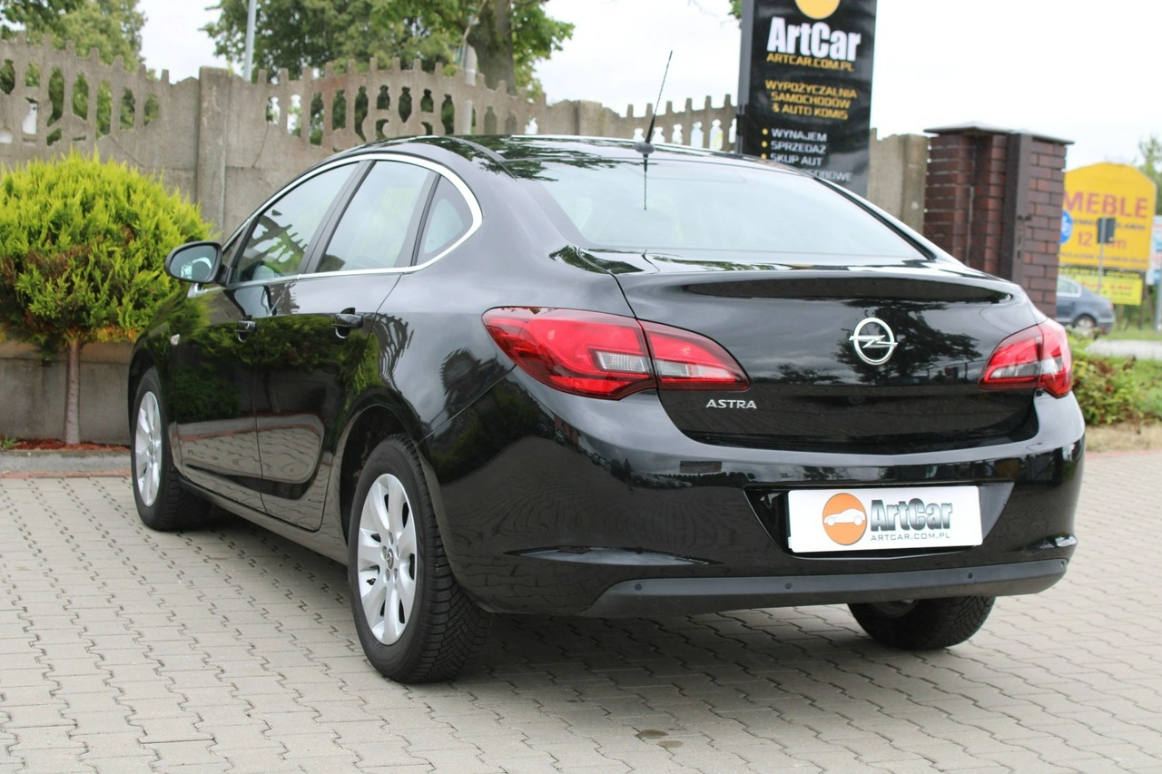 Opel Astra - Zdjęcie 38
