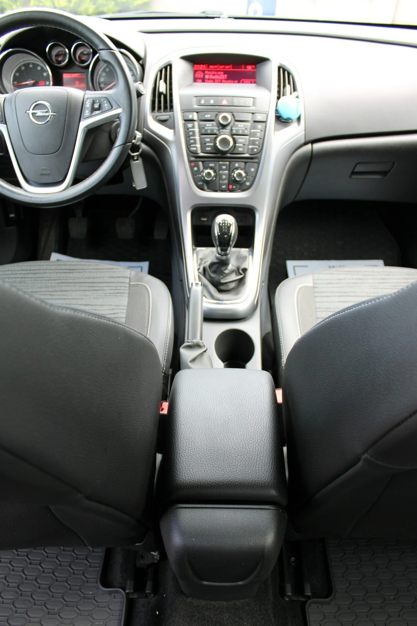 Opel Astra - Zdjęcie 21