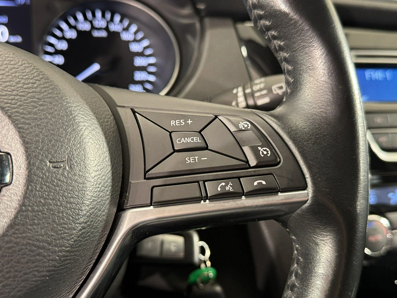 Nissan Qashqai - Zdjęcie 17