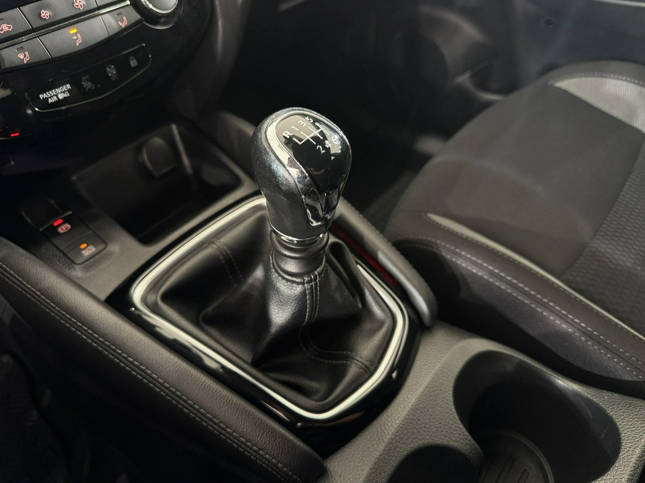 Nissan Qashqai - Zdjęcie 24