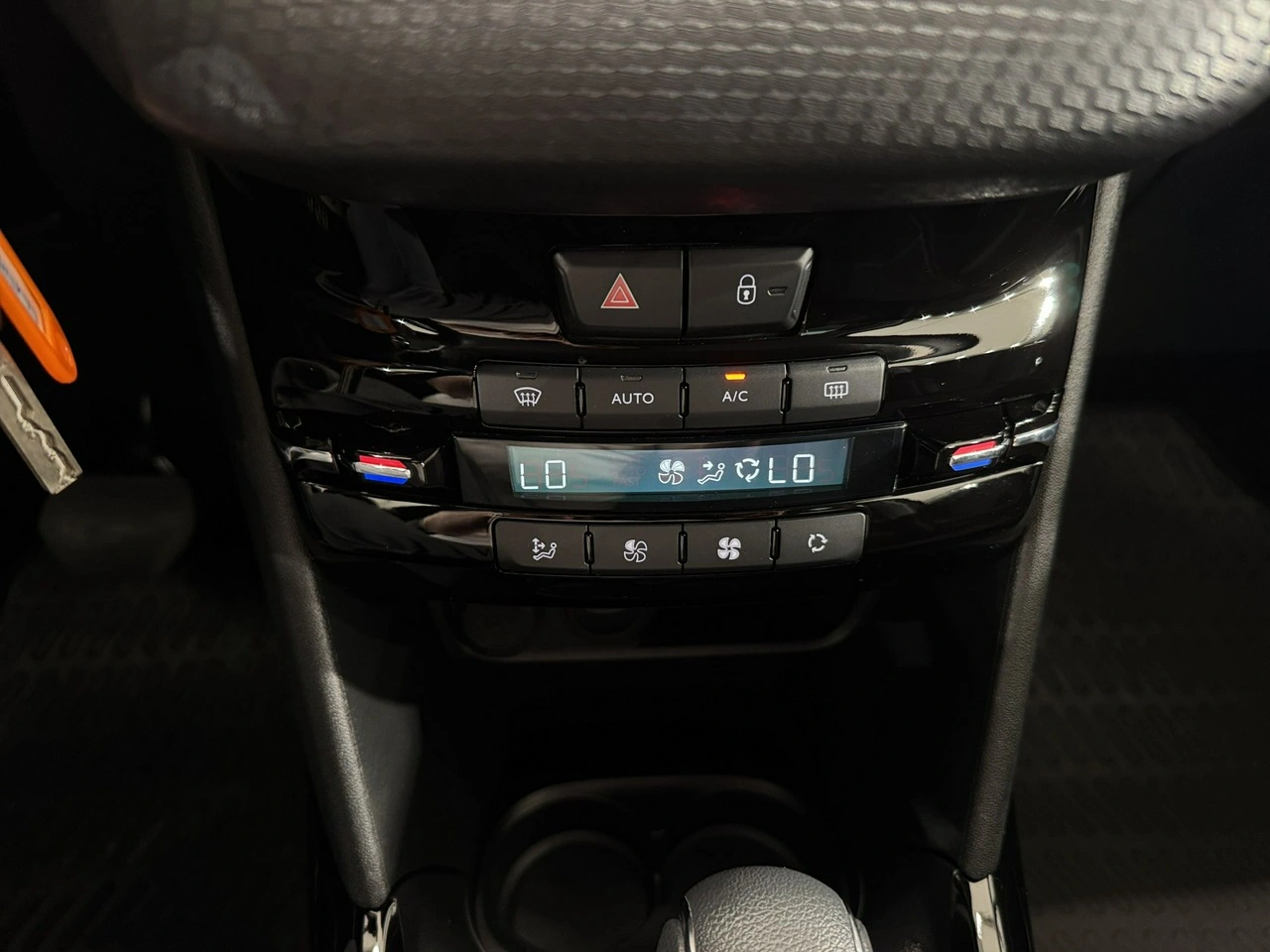Peugeot 2008 - Zdjęcie 19