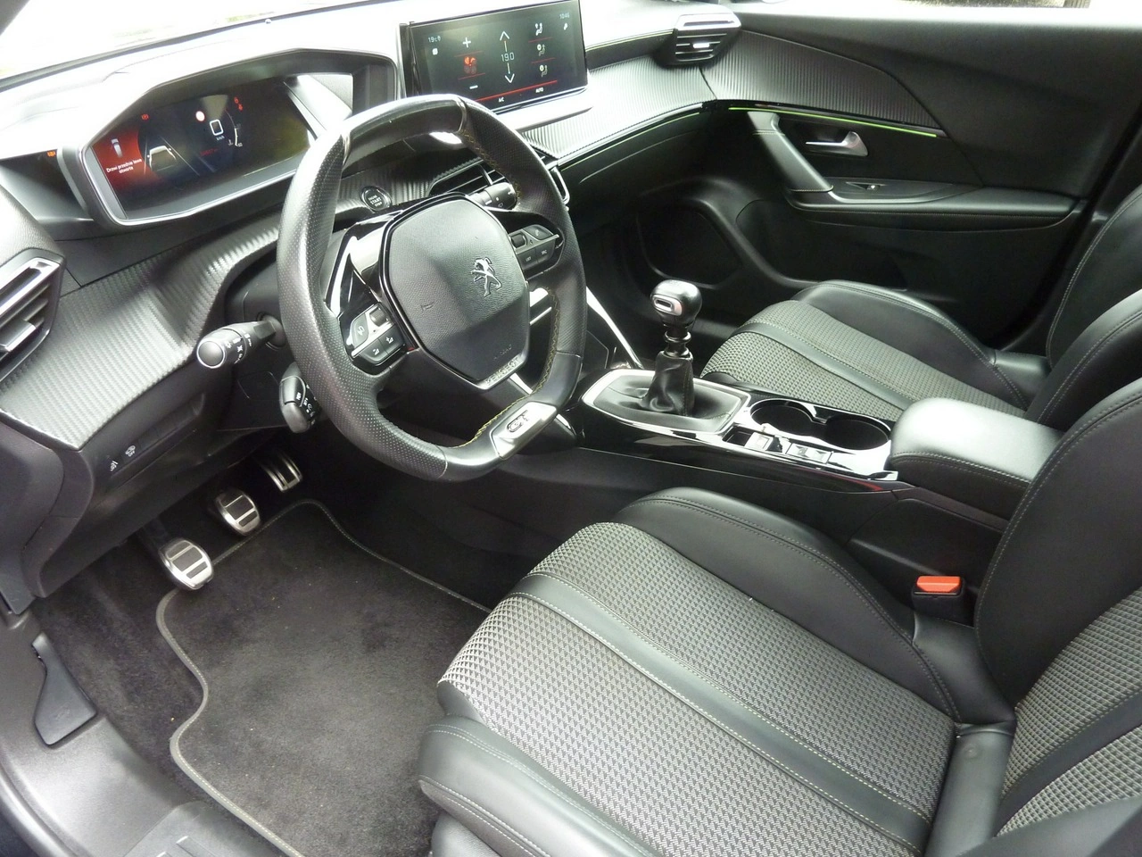 Peugeot 2008 - Zdjęcie 9