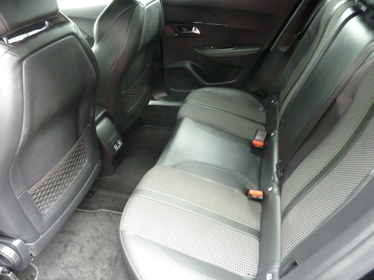Peugeot 2008 - Zdjęcie 12
