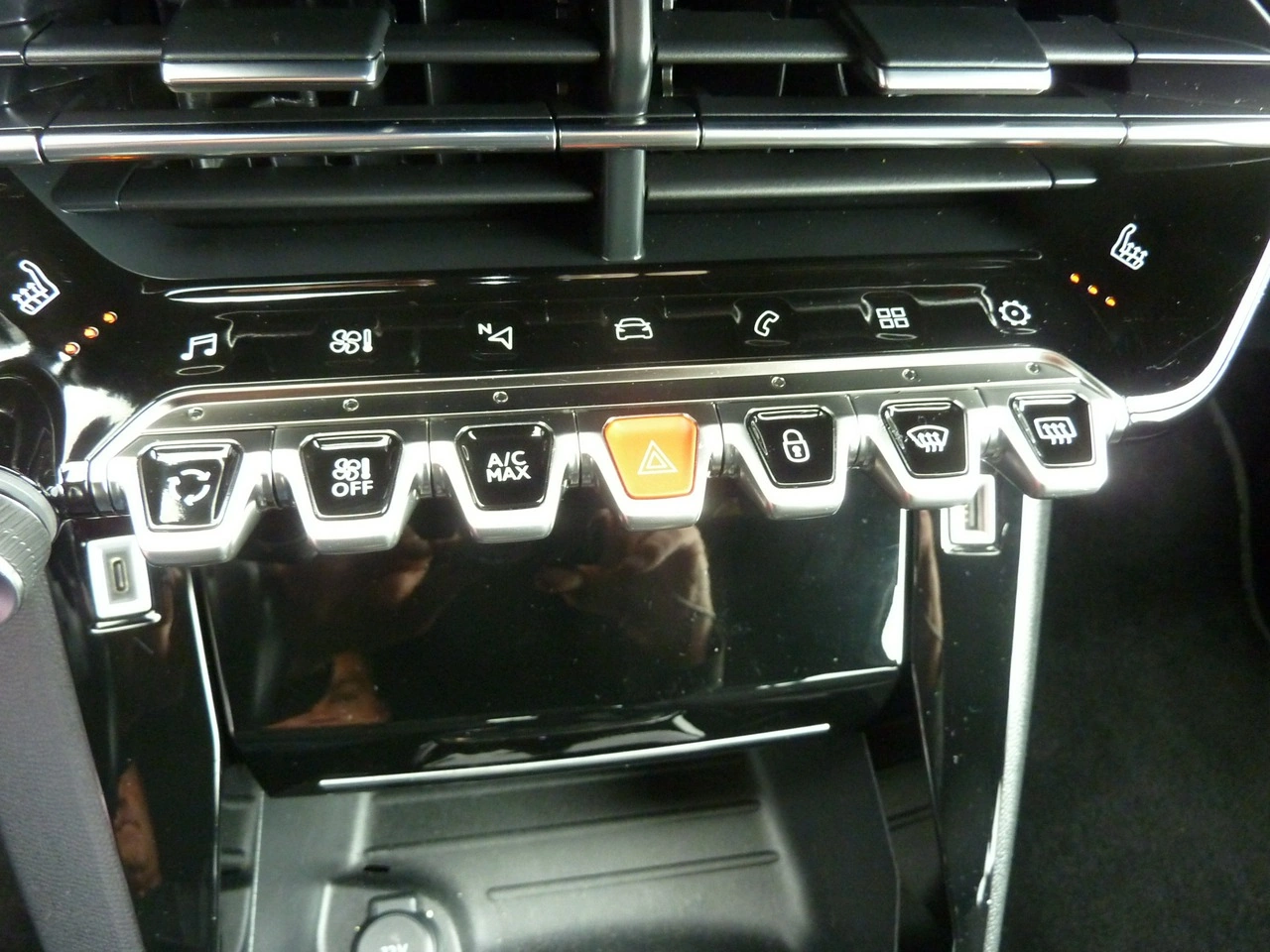 Peugeot 2008 - Zdjęcie 25