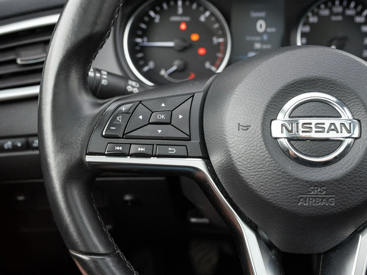 Nissan Qashqai - Zdjęcie 10