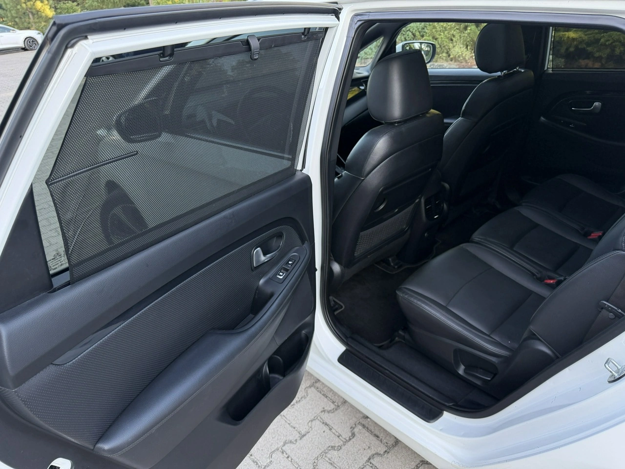 Kia Carens - Zdjęcie 12