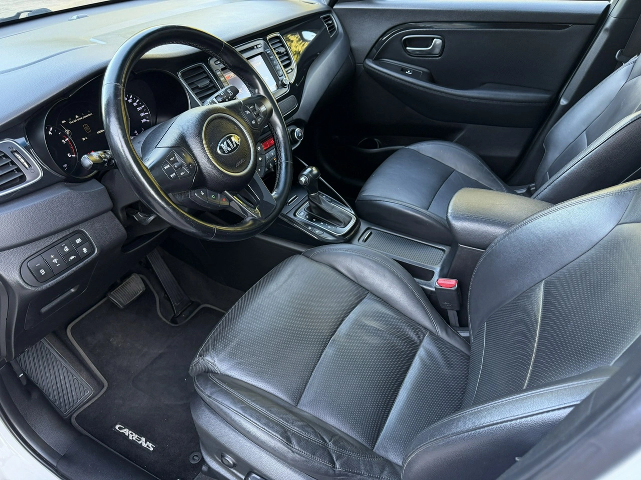 Kia Carens - Zdjęcie 15