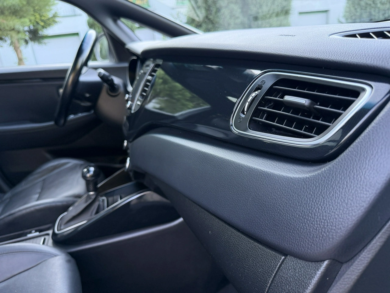Kia Carens - Zdjęcie 24