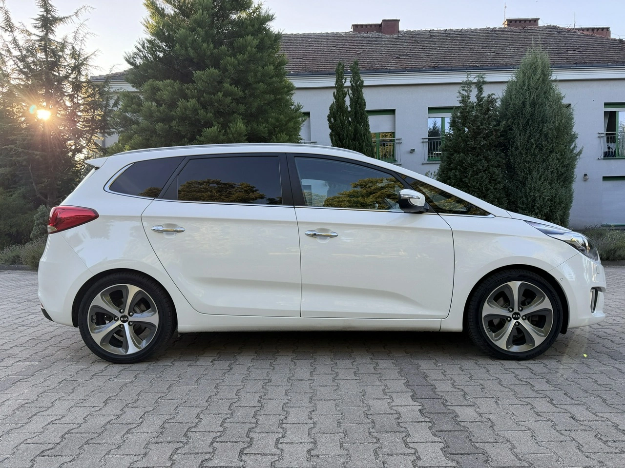 Kia Carens - Zdjęcie 37