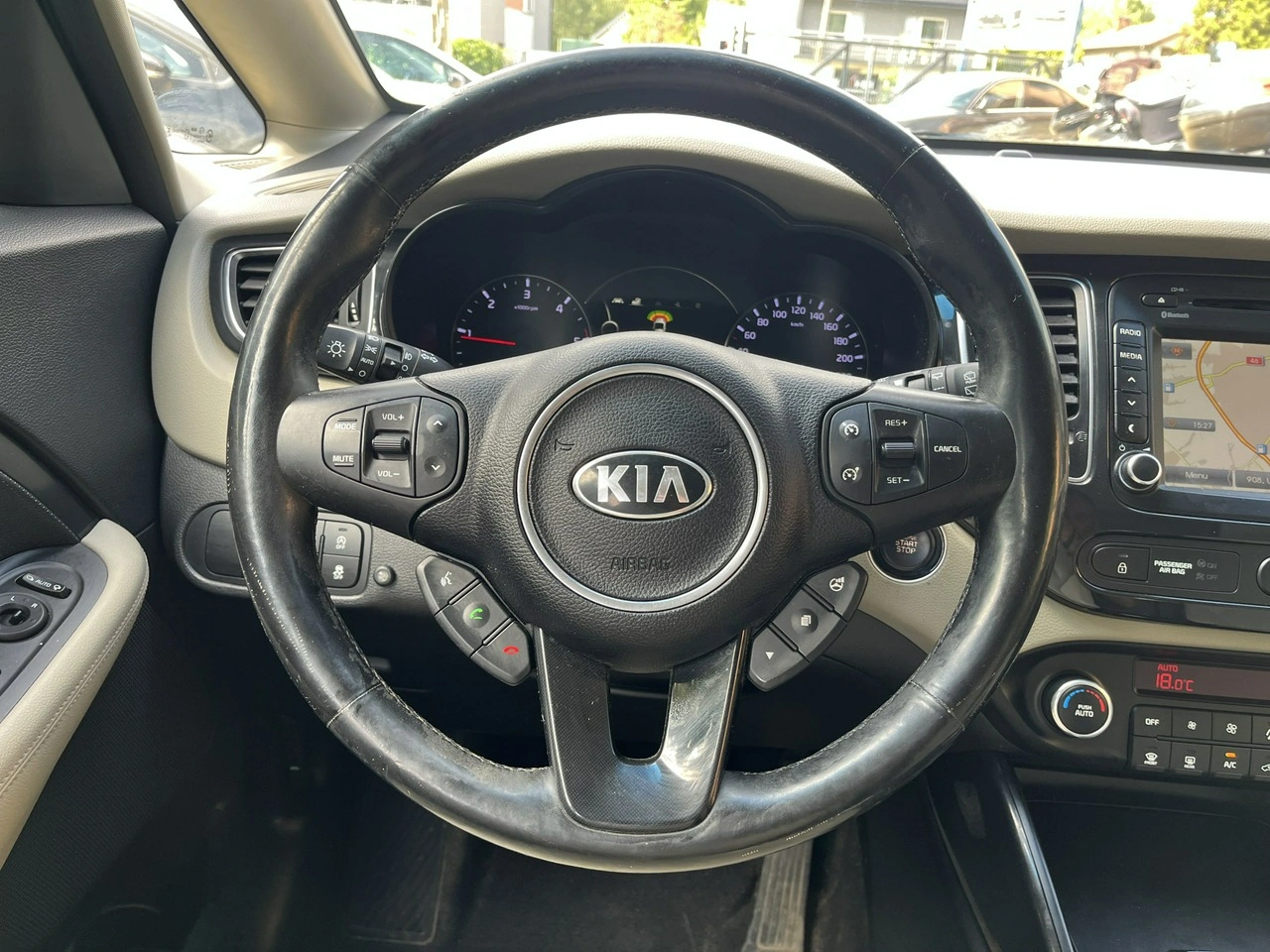 Kia Carens - Zdjęcie 13