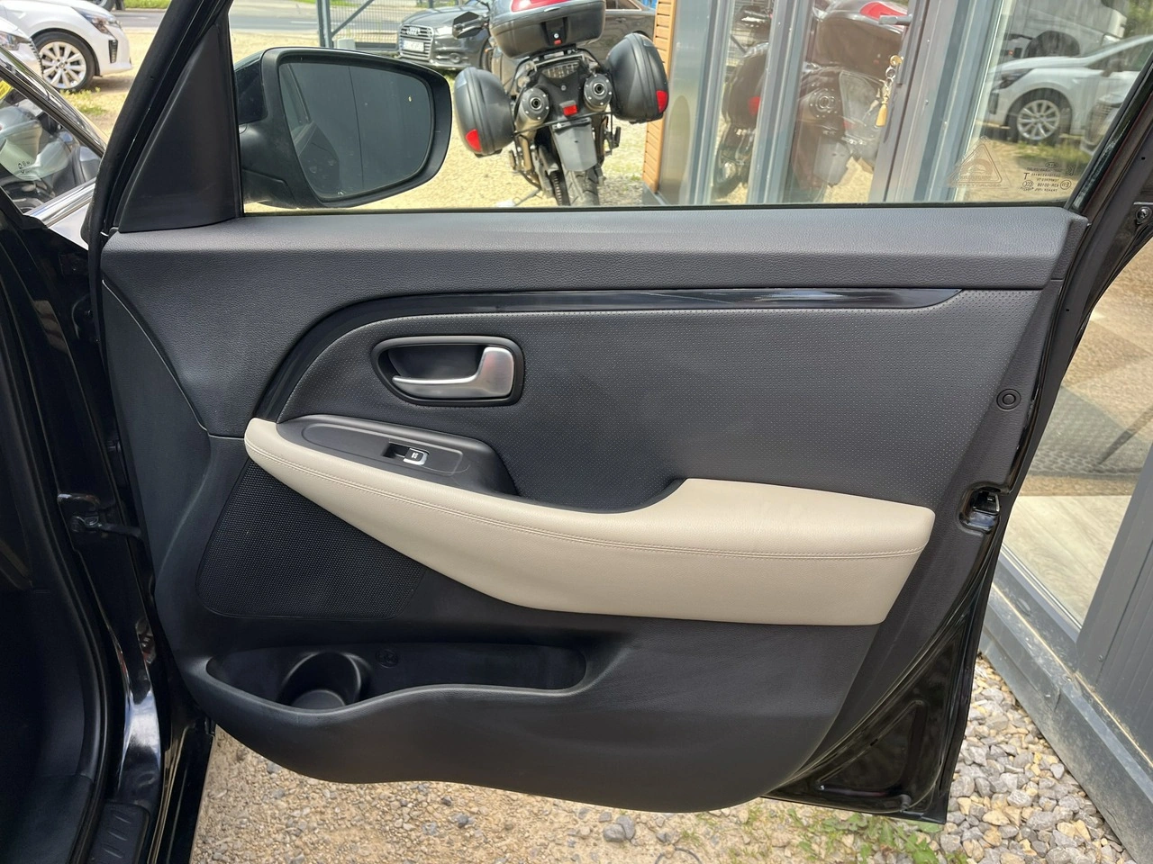Kia Carens - Zdjęcie 18